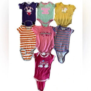 Baby Girl Bodysuit Onesie Bundle Lot of 7 Size 6–9 Months
